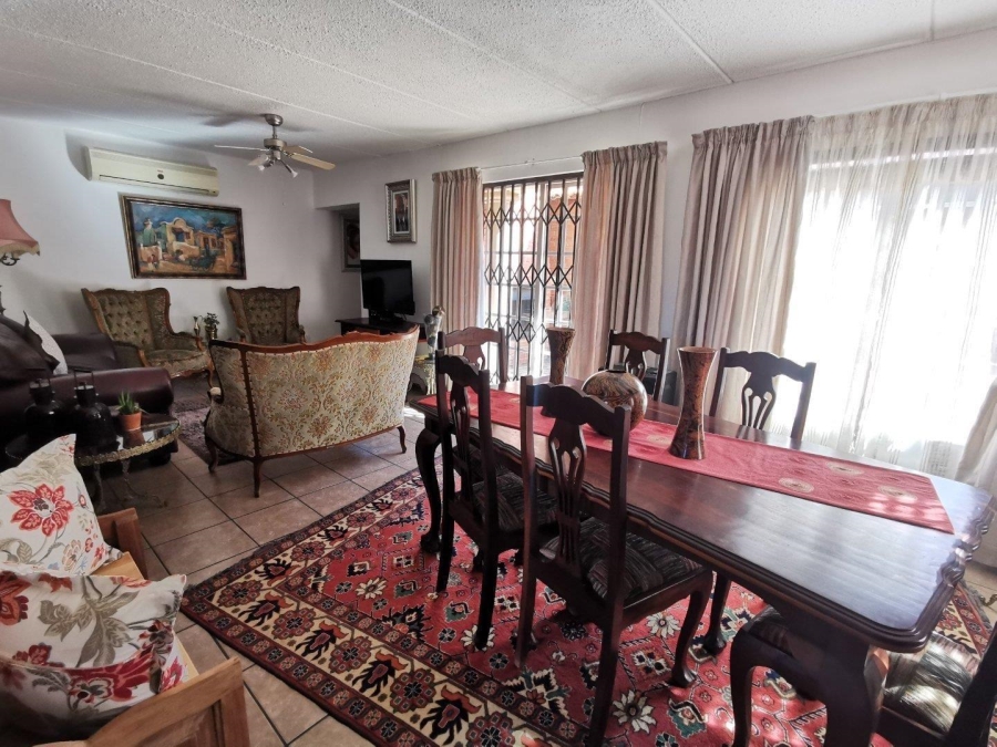 3 Bedroom Property for Sale in Van Der Hoff Park North West
